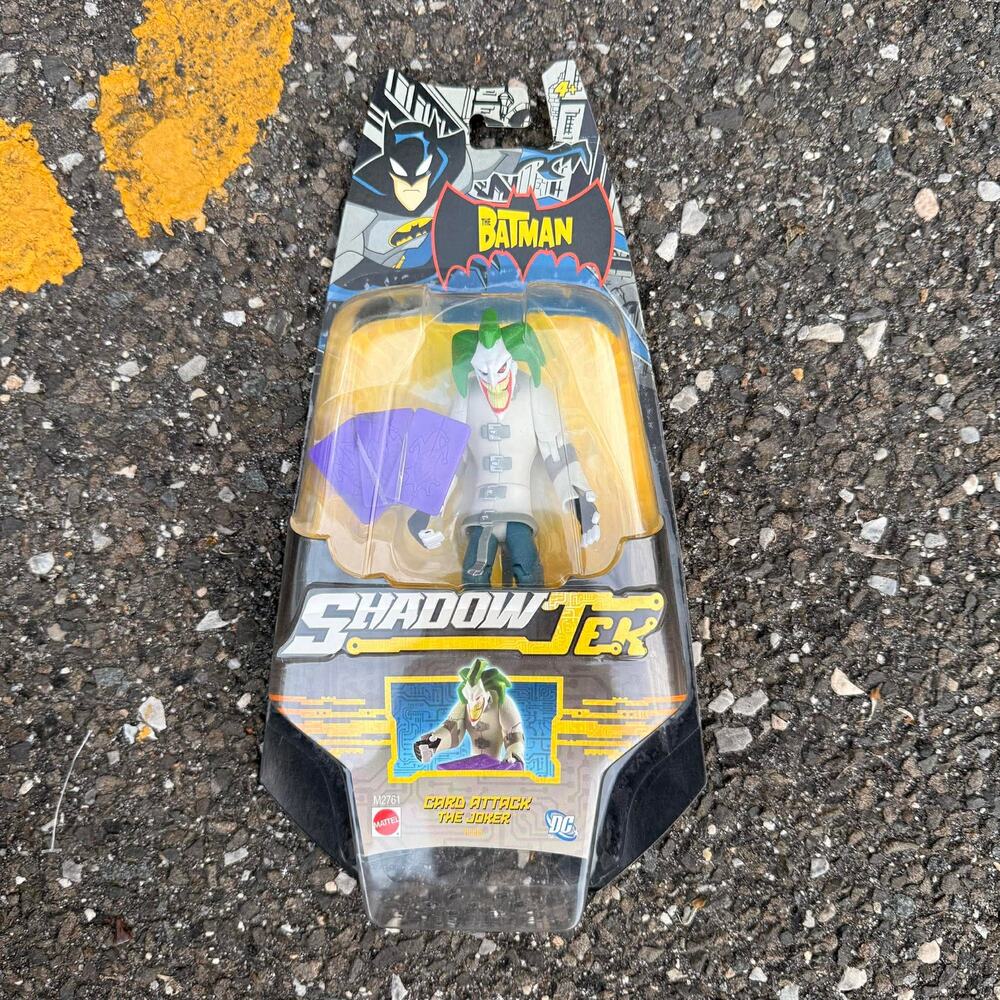 The Batman Shadow Tek Card Attack The Joker Action Figure DC Mattel 2007 NEW
